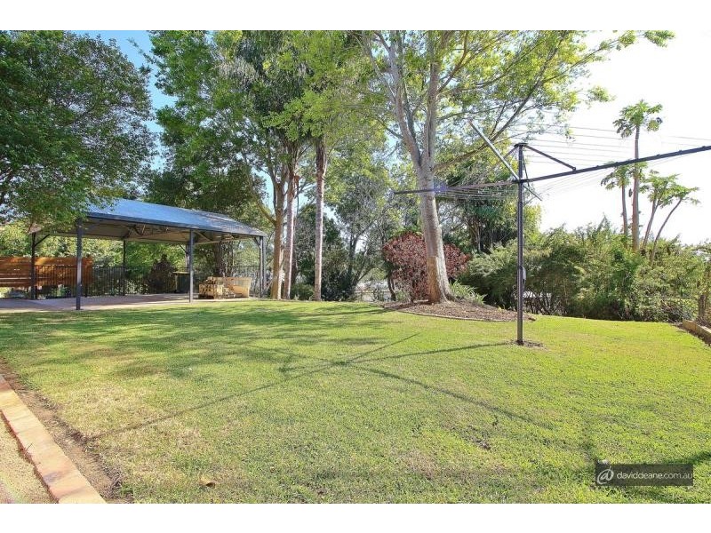 4 Boona Street, Petrie QLD 4502