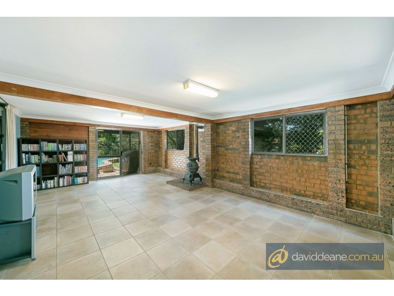 10 Loowa Street, Kallangur QLD 4503