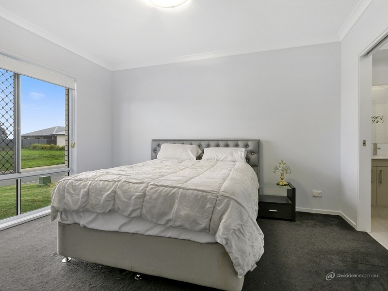 7 Dalray Street, Kallangur QLD 4503