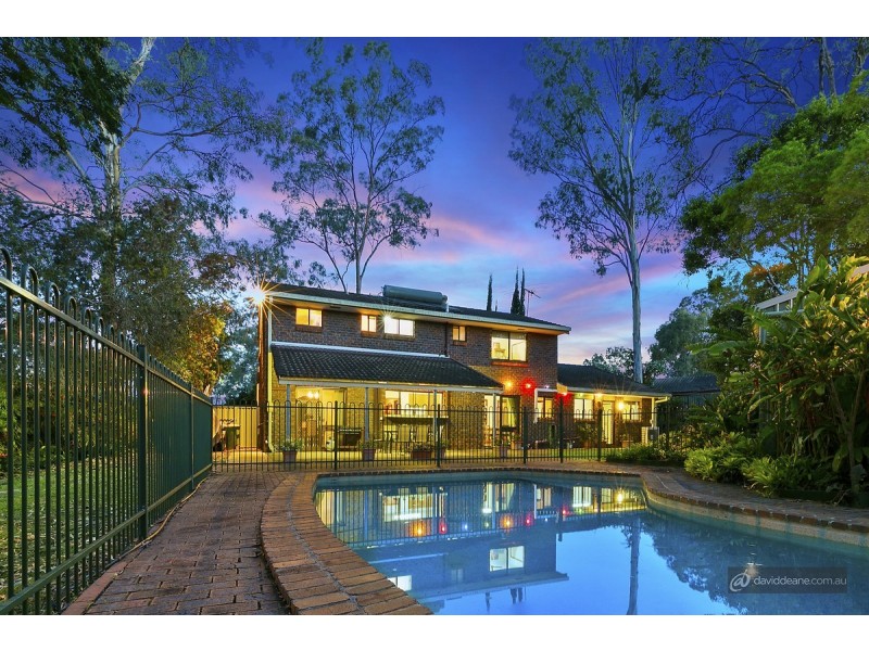 8 Chartres Court, Petrie QLD 4502