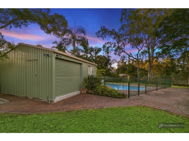 8 Chartres Court, Petrie QLD 4502