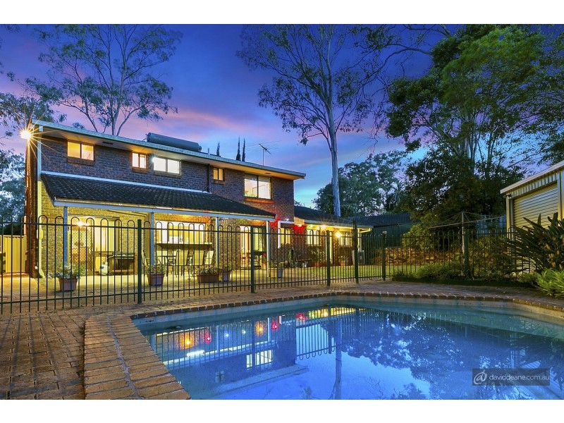 8 Chartres Court, Petrie QLD 4502