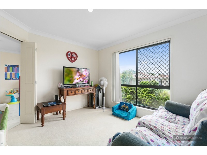10 Mowbray Court, Kallangur QLD 4503