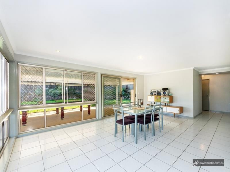 99 Rue Montaigne, Petrie QLD 4502