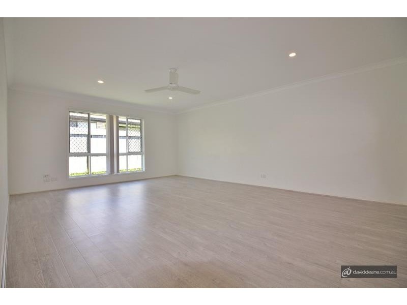 11 Olivine Court, Rothwell QLD 4022
