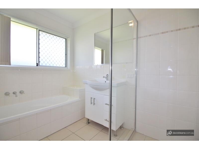 11 Olivine Court, Rothwell QLD 4022