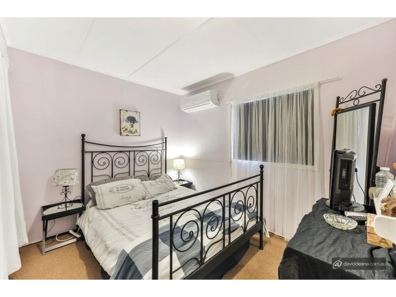 24 Grahams Road, Strathpine QLD 4500