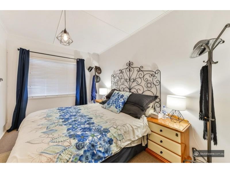 24 Grahams Road, Strathpine QLD 4500