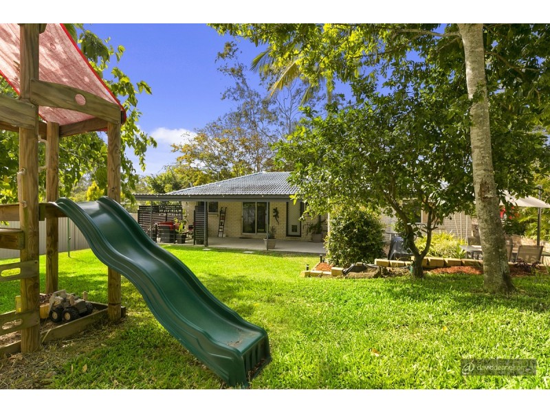 10 Warringah Grove, Petrie QLD 4502