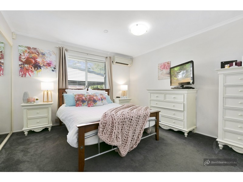 10 Warringah Grove, Petrie QLD 4502