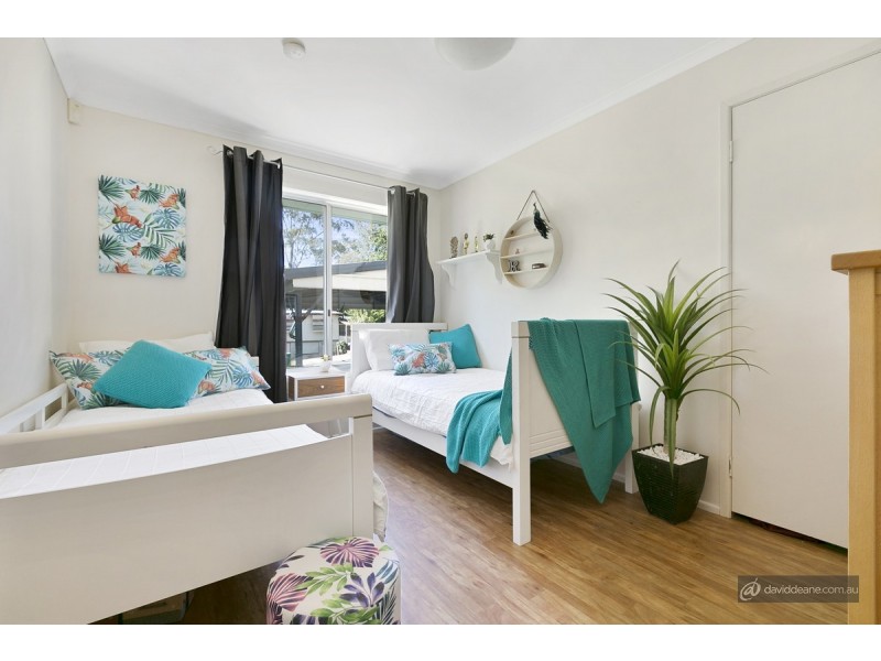 10 Warringah Grove, Petrie QLD 4502