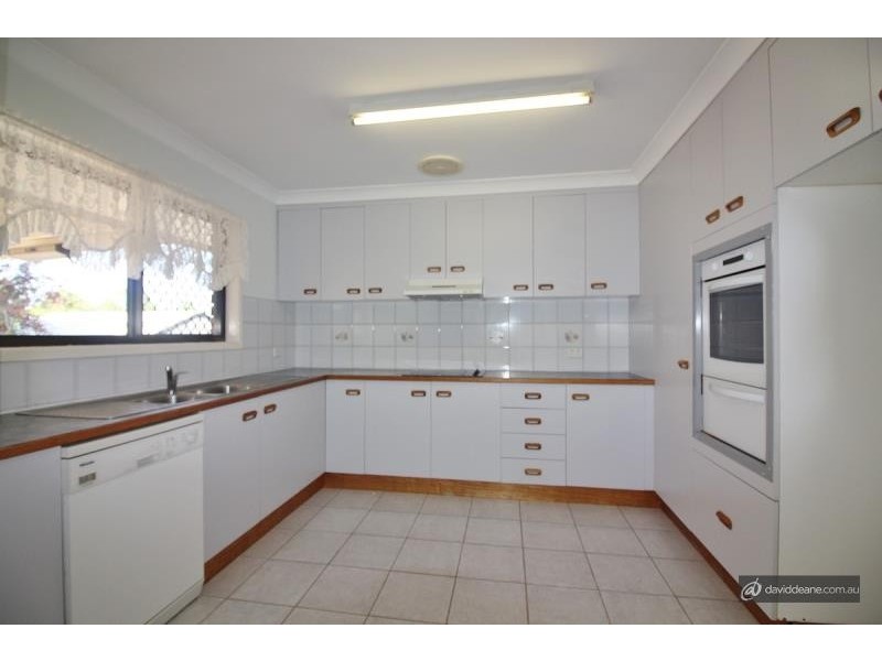 12 Frangipani Court, Kallangur QLD 4503