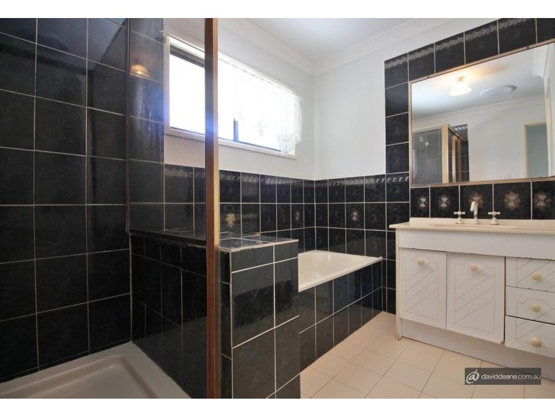 12 Frangipani Court, Kallangur QLD 4503