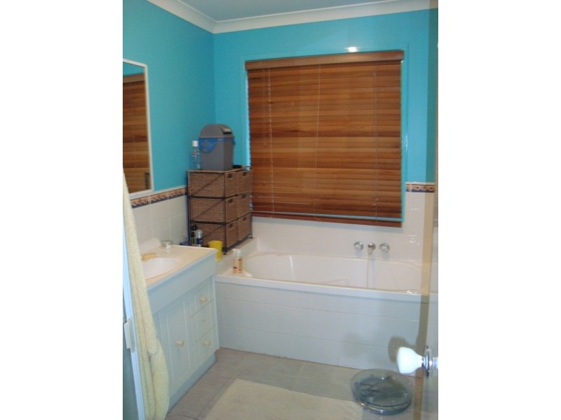 2 Beechcraft St, Bray Park QLD 4500