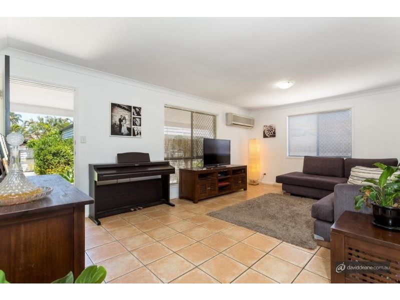 22 Pamphlett Street, Rothwell QLD 4022