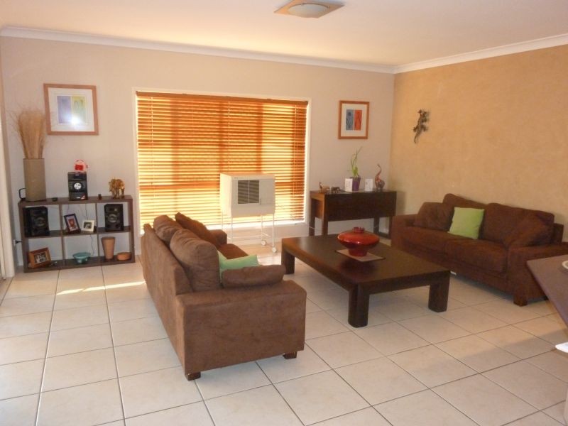 7 Tweedale, Petrie QLD 4502