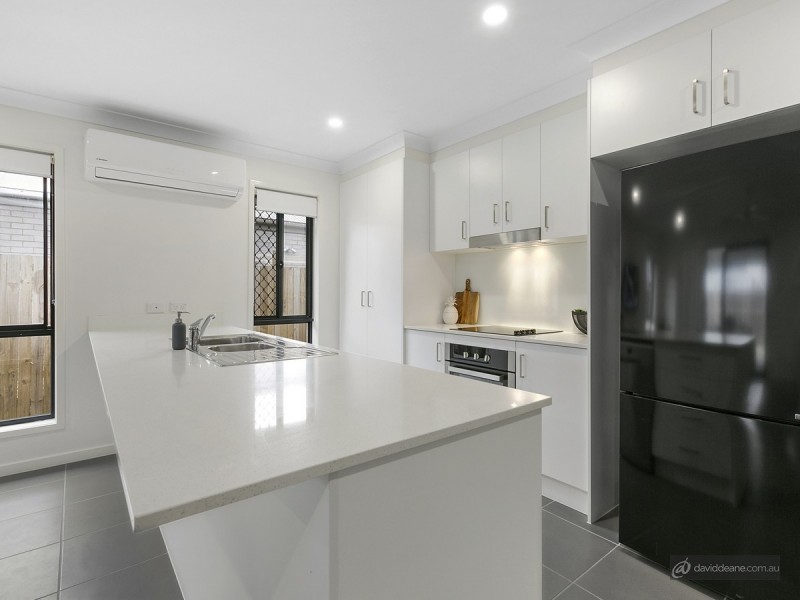 44 Grahams Road, Strathpine QLD 4500