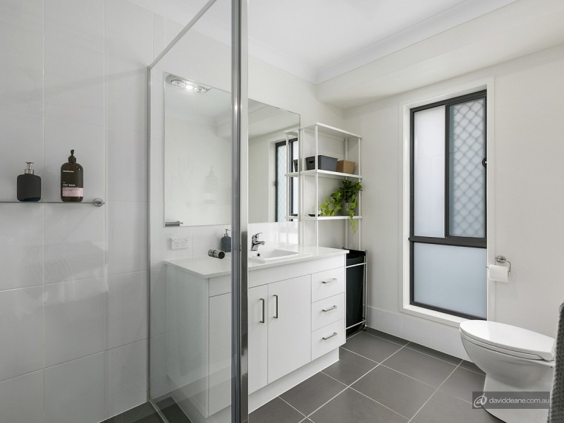 44 Grahams Road, Strathpine QLD 4500