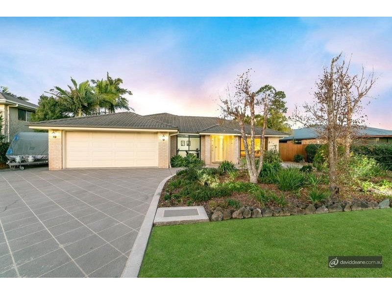 31 Inverpine Crescent, Petrie QLD 4502