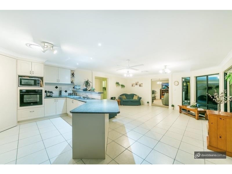 31 Inverpine Crescent, Petrie QLD 4502