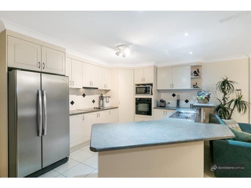 31 Inverpine Crescent, Petrie QLD 4502