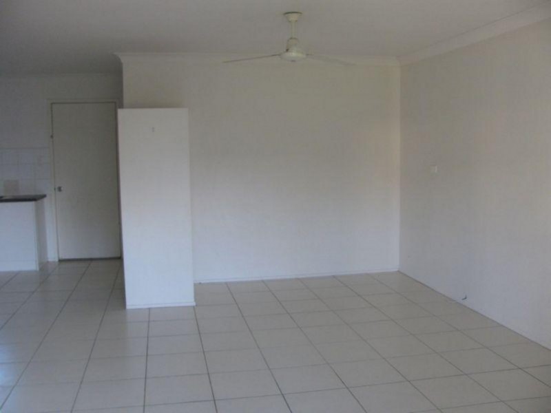 1/9 Durham Cres, Bray Park QLD 4500