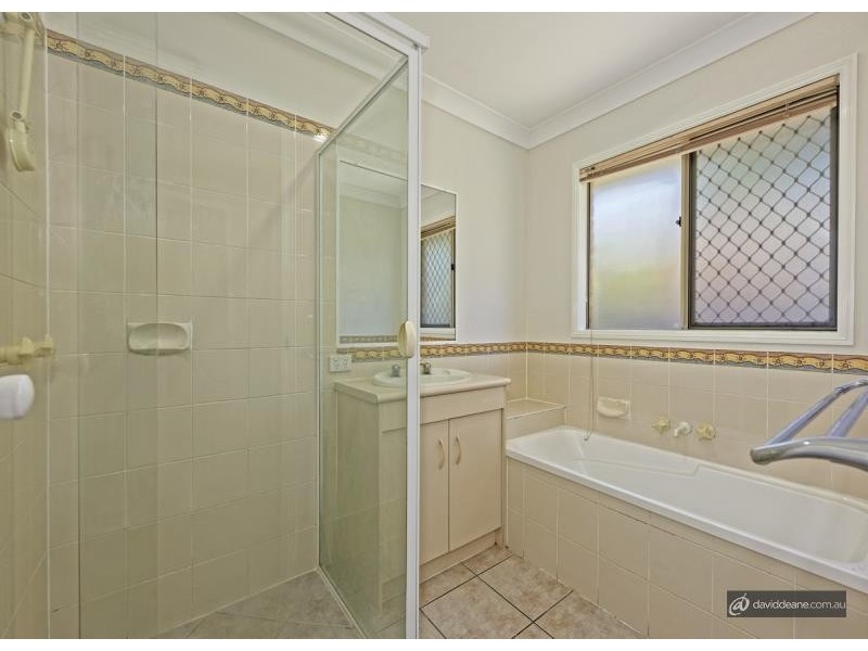 7 Elizabeth Place, Brighton QLD 4017