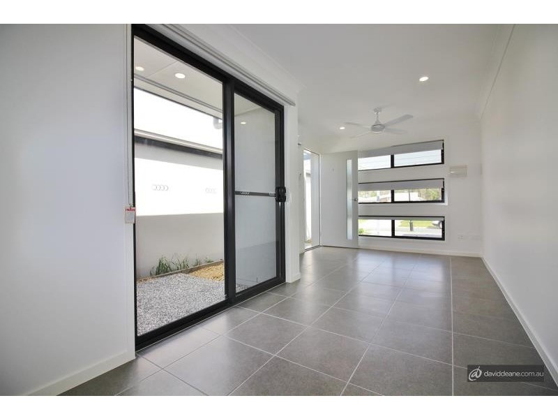 2/76 Jones Street, Rothwell QLD 4022