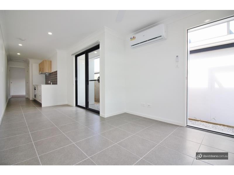 2/76 Jones Street, Rothwell QLD 4022