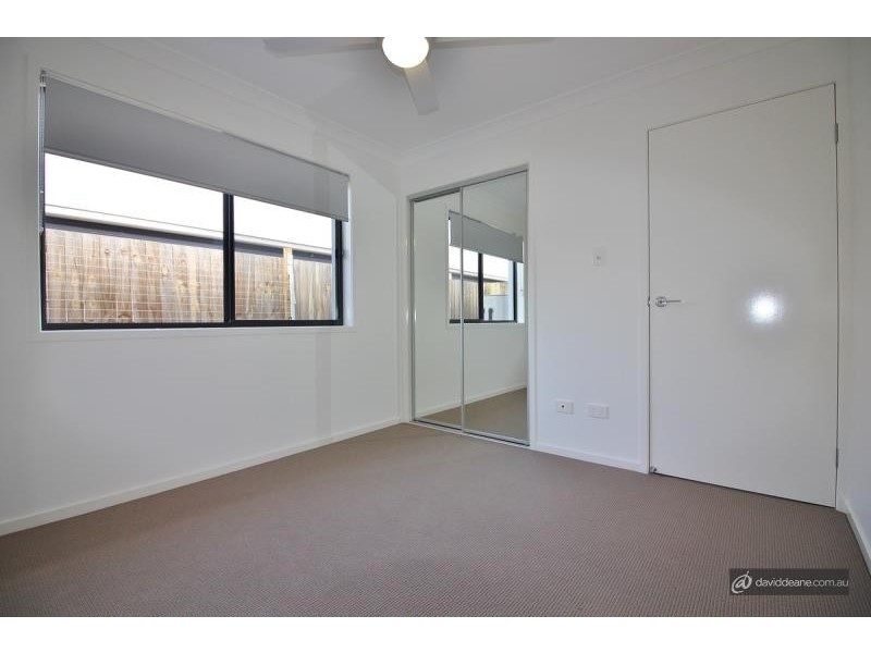 2/76 Jones Street, Rothwell QLD 4022