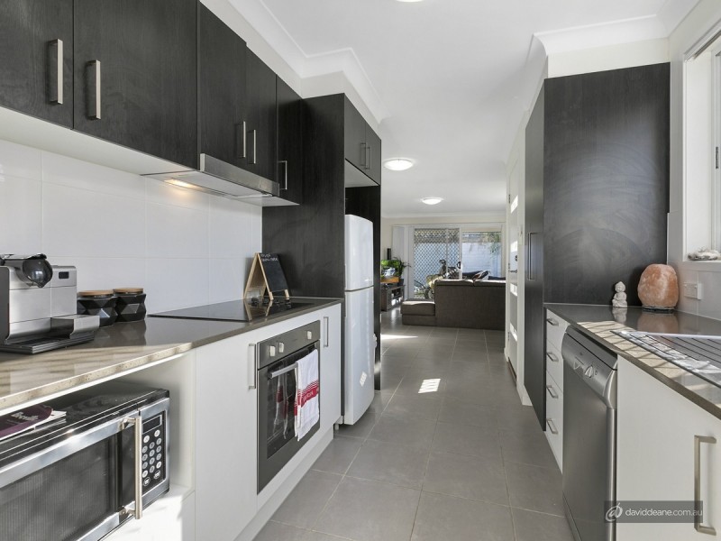 1 and 2/6 Bow Street, Bray Park QLD 4500