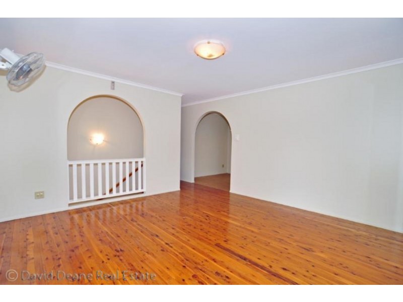 2 Warringah Grove, Petrie QLD 4502