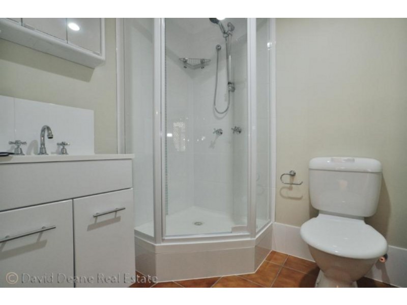 2 Warringah Grove, Petrie QLD 4502