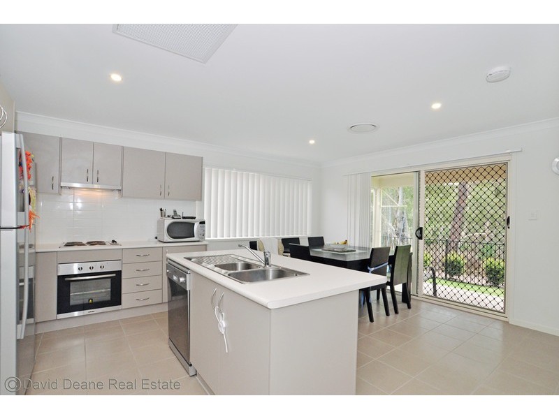 17 Adam Court, Kallangur QLD 4503