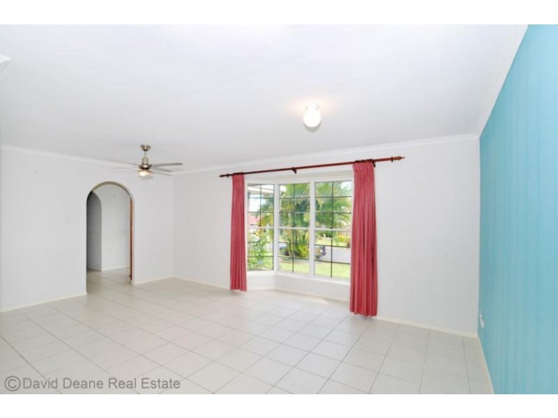 9 Ravenscraig Court, Kallangur QLD 4503