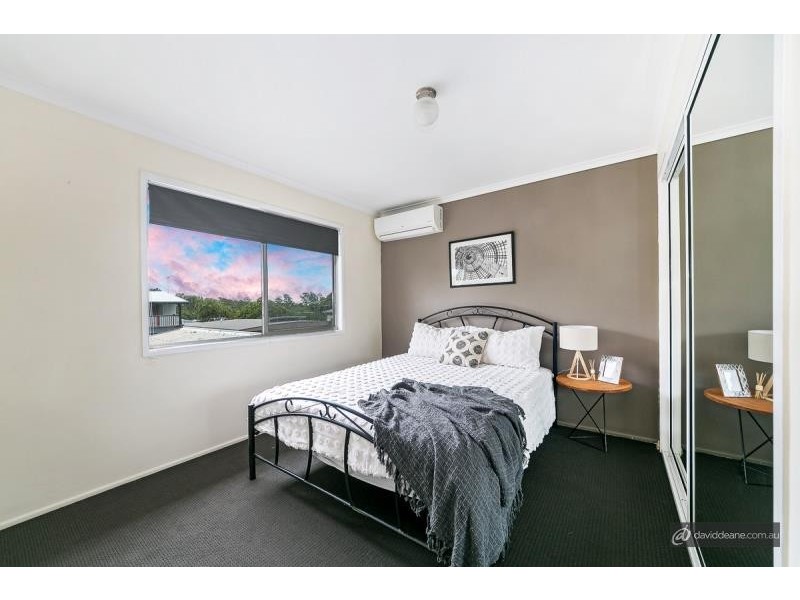 33 Lavercombe Drive, Kallangur QLD 4503