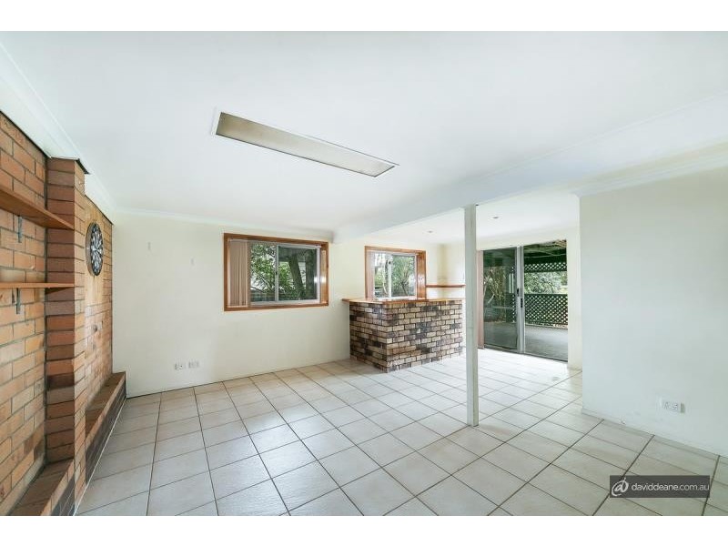 33 Lavercombe Drive, Kallangur QLD 4503