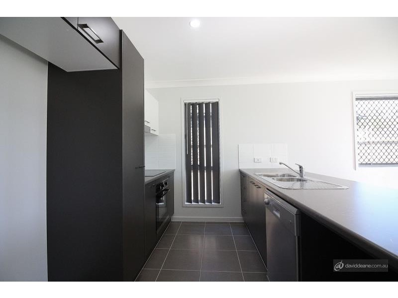 1/66 Jones Street, Rothwell QLD 4022
