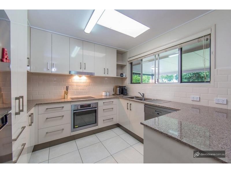 20 Kalimna Drive, Clontarf QLD 4019