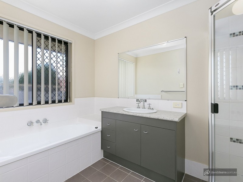 14 Tenzing Court, Warner QLD 4500