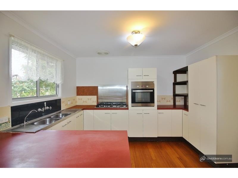 8 Arunga Street, Petrie QLD 4502