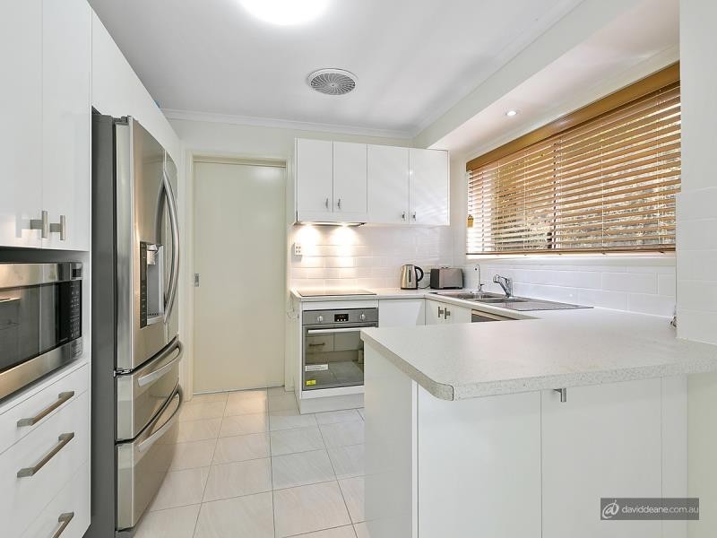 6 Cambral Court, Petrie QLD 4502