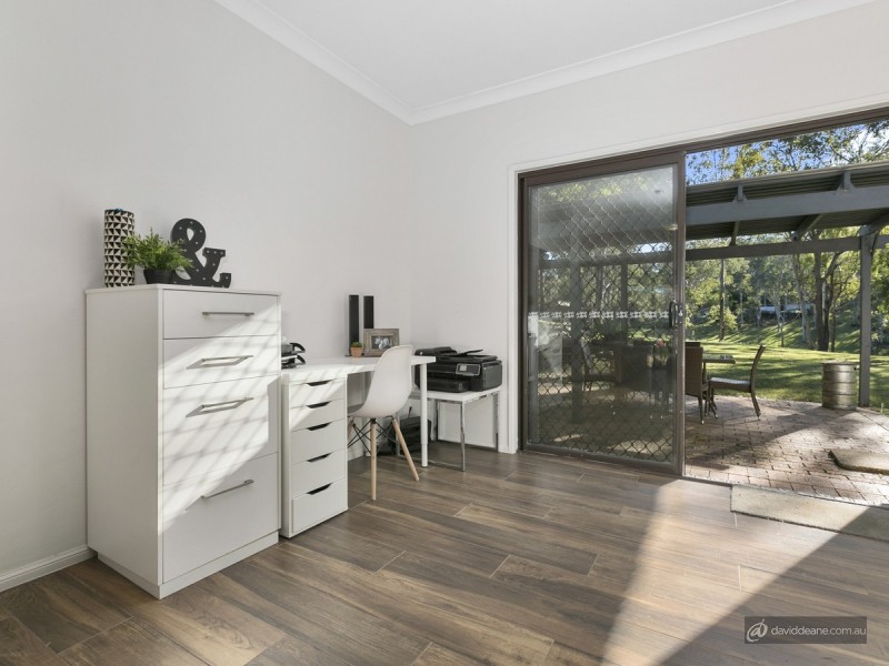 26 Whiteside Road, Whiteside QLD 4503