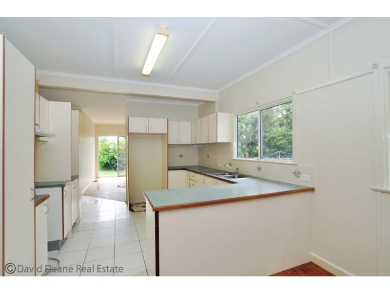 18 Hedge Street, Strathpine QLD 4500