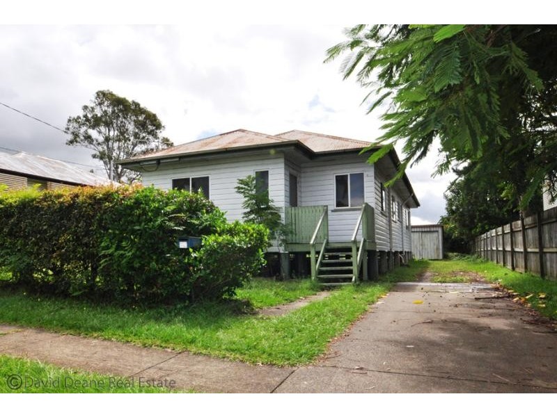 18 Hedge Street, Strathpine QLD 4500