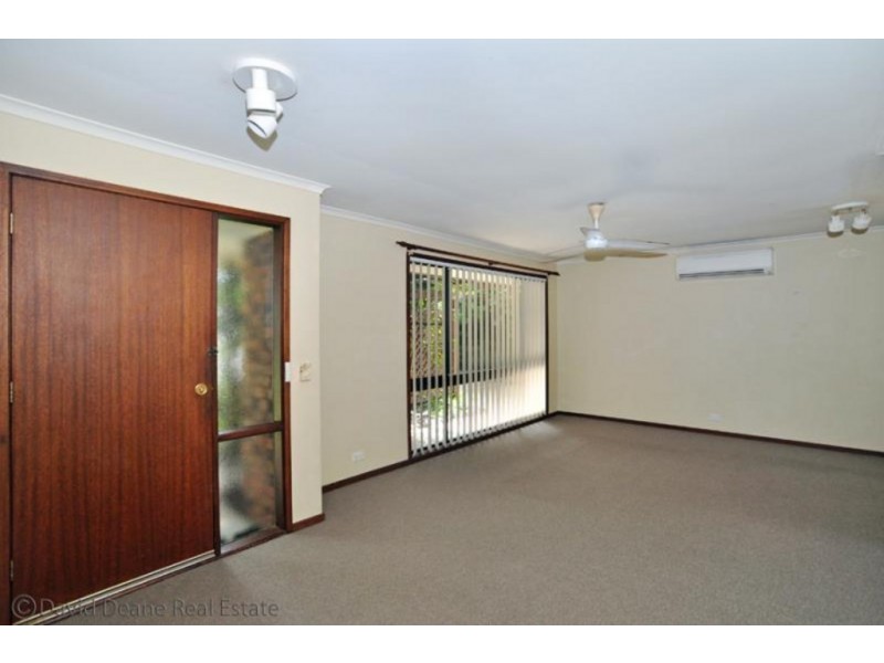 2 Cowal Court, Petrie QLD 4502