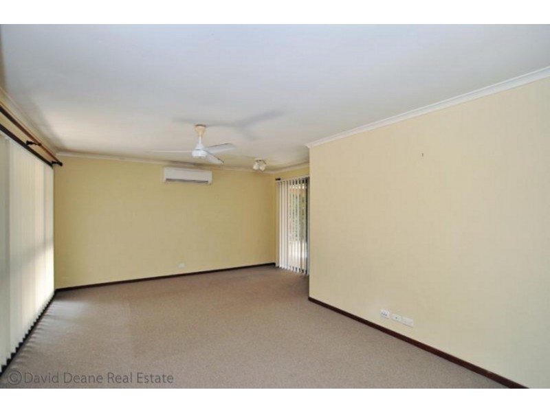 2 Cowal Court, Petrie QLD 4502