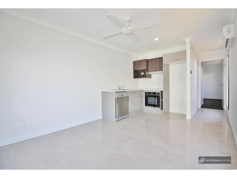 2/12 Cornelius Street, Clontarf QLD 4019