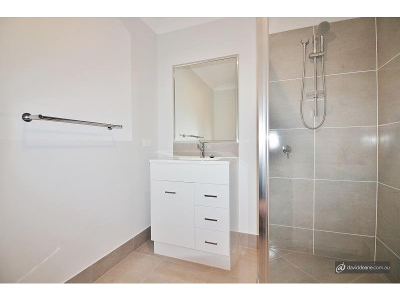 2/12 Cornelius Street, Clontarf QLD 4019