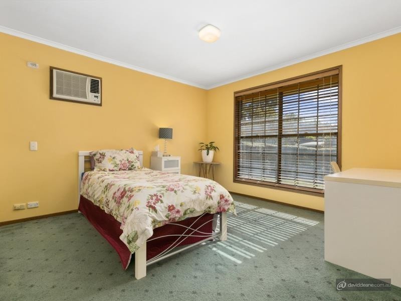 1 Grenoble Street, Petrie QLD 4502